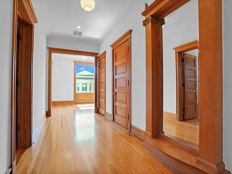 662 W Wellington Ave #3E — Photo 8