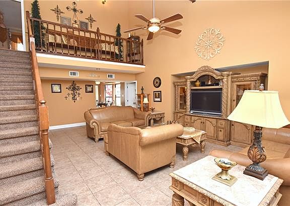 3rd image of 207 Lorelei Cir