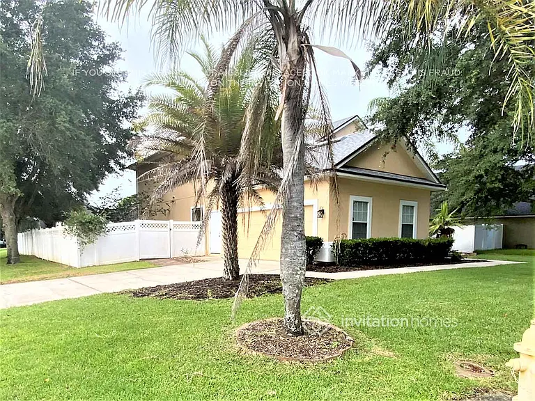 340 Brier Rose Ln — Photo 2