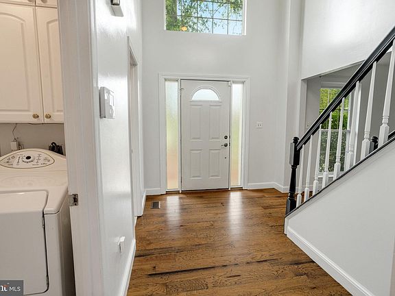 4th image of 2911 Barrley Dr