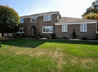 9 Elisa Ct, Manalapan, NJ 07726