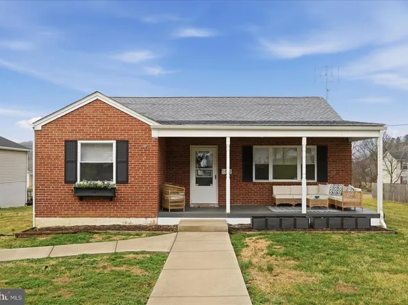 140 W Duck St, Front Royal, VA 22630