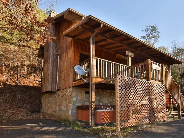 3029 Birds Creek Rd, Sevierville, TN 37876