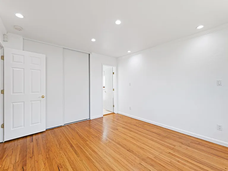2636 Bridgeport Way — Photo 23