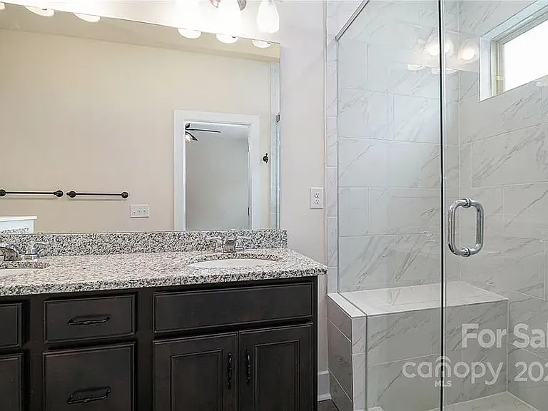 15037 New Amsterdam Ln — Photo 17