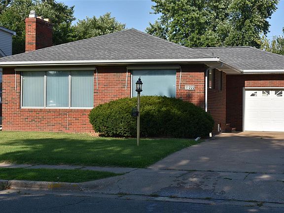 2nd image of 222 Bowman Ave