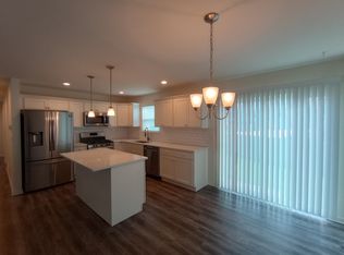 1429 E Pinecrest Ln, Elkhorn, WI 53121