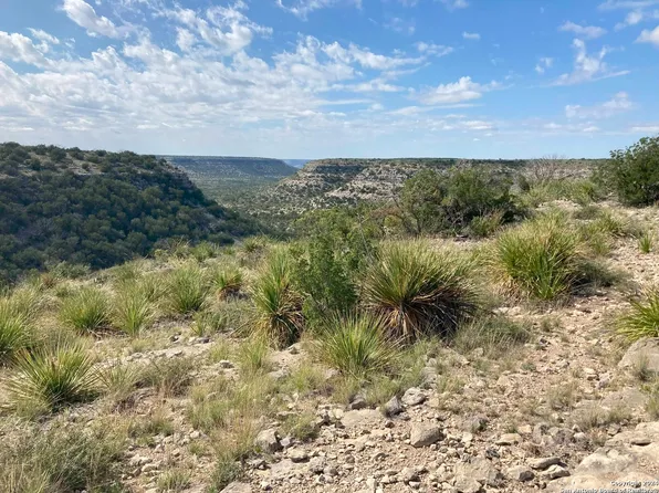 985 County Road 414, Ozona, TX 76943