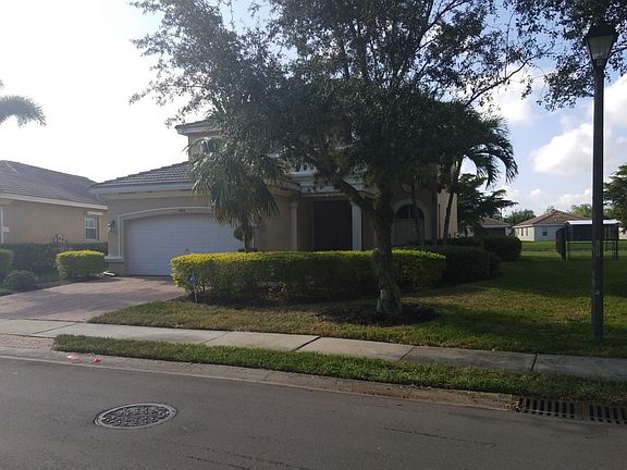 3rd image of 3502 Malagrotta Cir