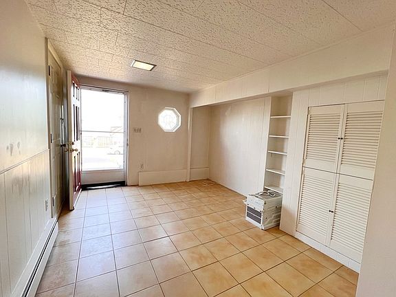 3rd image of 154 Sewall Ave #1