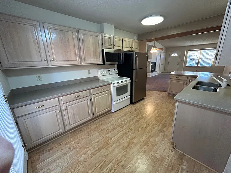 1331 E Parkway Dr #1 — Photo 7