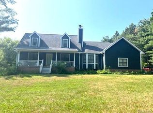 2932 Woodchuck Trl, Pinckney, MI 48169