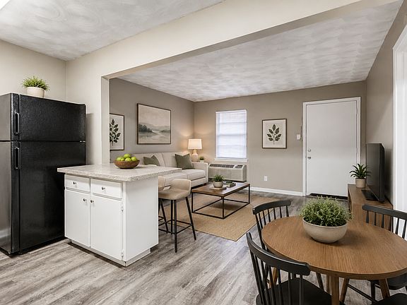 4th image of 304 Norman Dr APT 5