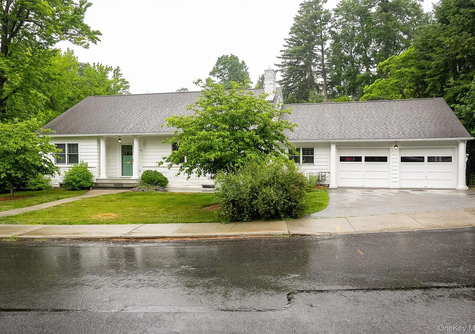 3 bed, 3.5 bath, 2500 sqft, $3,500 — Photo 1