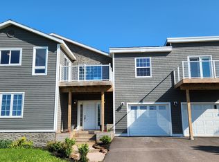 5 Cherry Ln, Stratford, PE C1B1M4