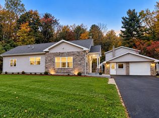 601 Fireline Rd, Palmerton, PA 18071
