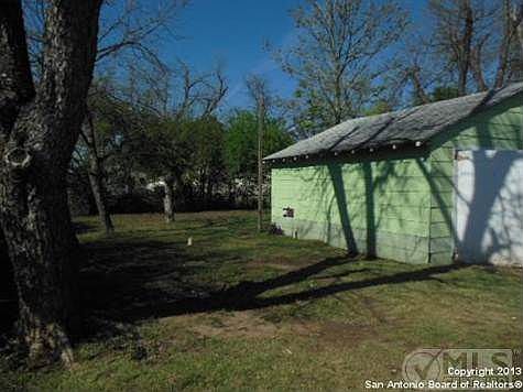 4th image of 1231 Essex St