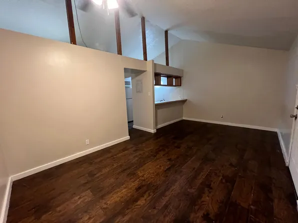 420 E Evergreen St APT 9, San Antonio, TX 78212