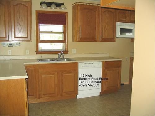2nd image of 115 High St