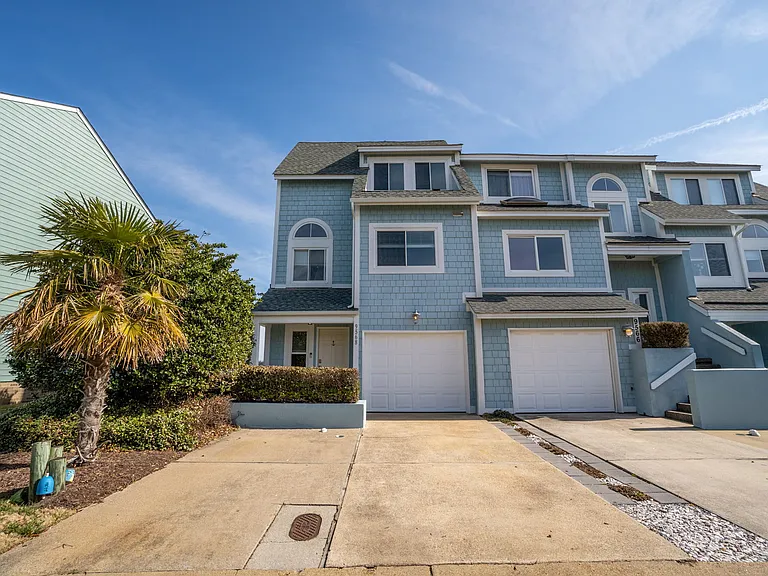 9568 Bay Front Dr — Photo 41