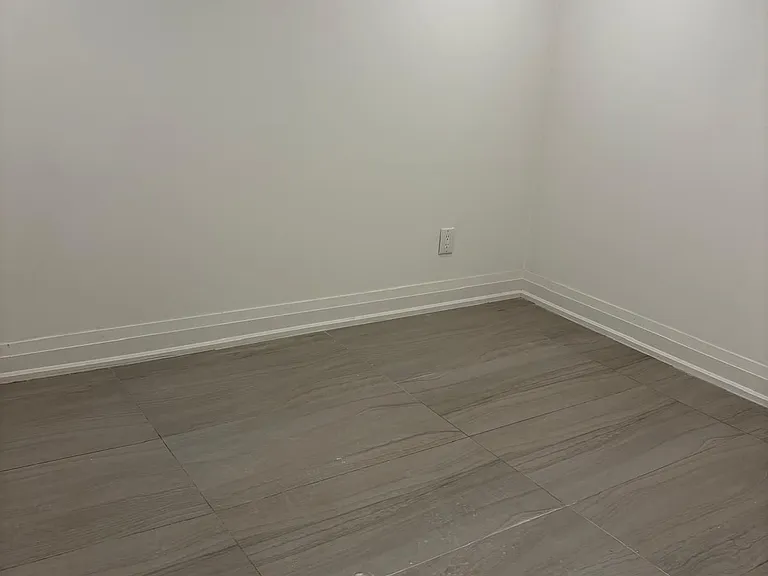 24 Fenelon Dr #BASEMENT — Photo 8