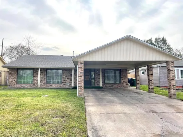 4822 Meadow Park Dr, Houston, TX 77048