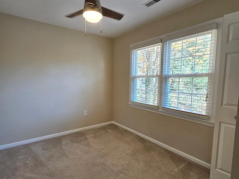 6413 Four Oaks Ln — Photo 28