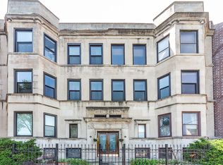 925 W Irving Park Rd #2W, Chicago, IL 60613