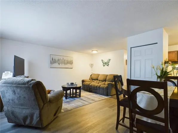 21 Apache Dr #F, Westerly, RI 02891