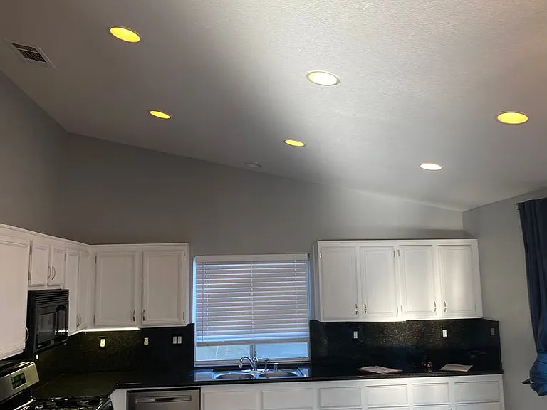 823 Viewpointe Ln — Photo 8