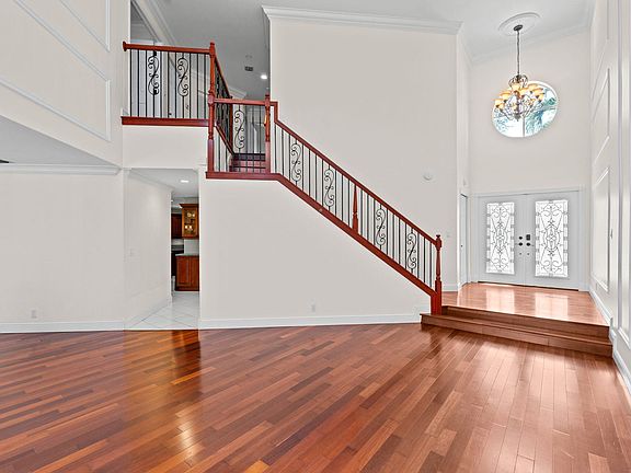 3rd image of 6220 NW 58th Way