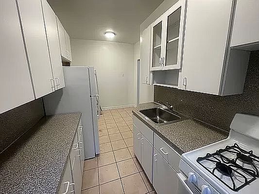 4th image of 43-15 45th St #3F