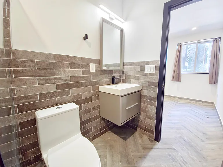 519 N 38th St #1 — Photo 12
