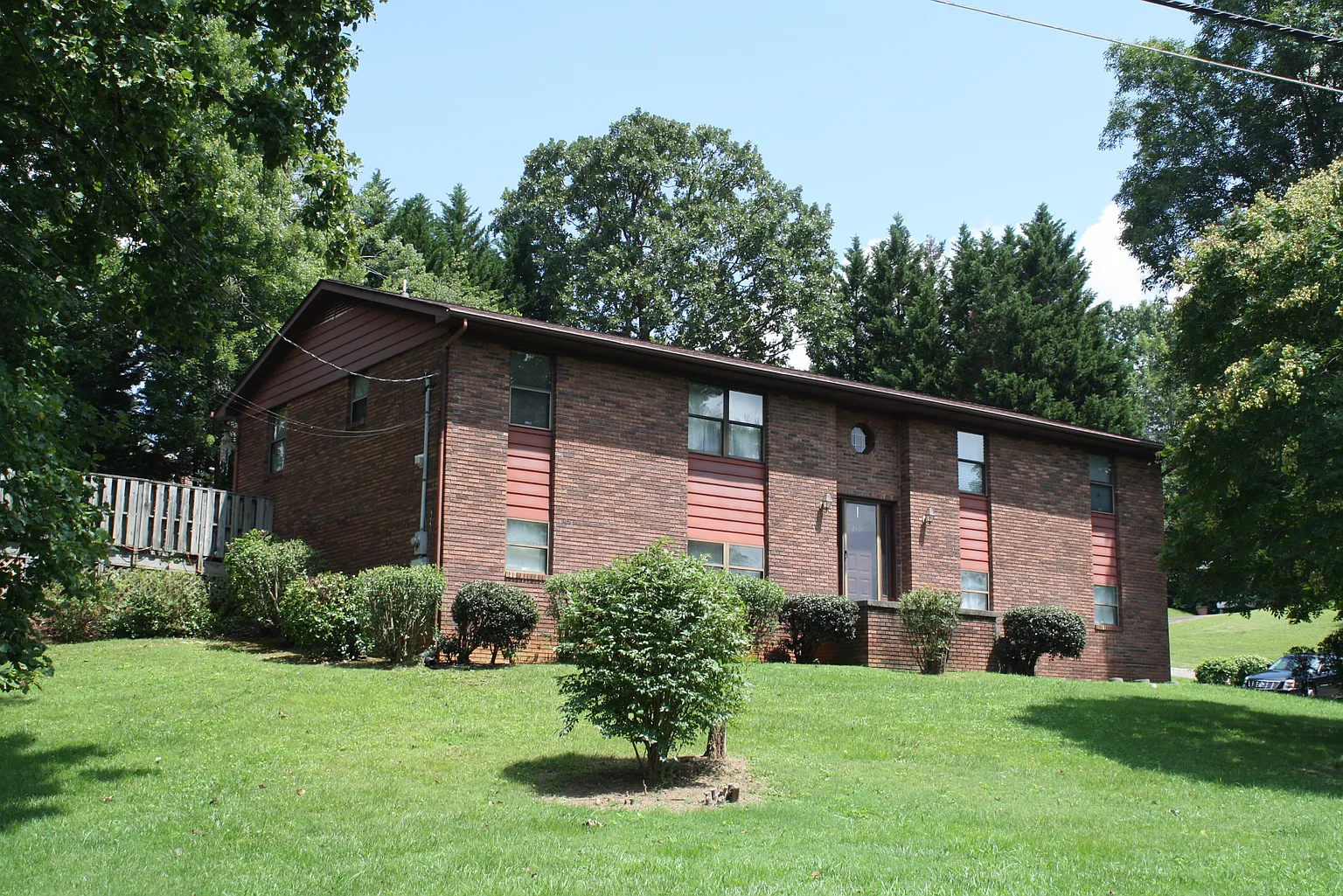 318 Channing St NE photo 1