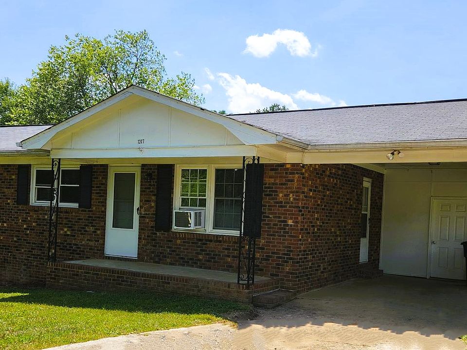 1st image of 1207 Oak Hill Dr