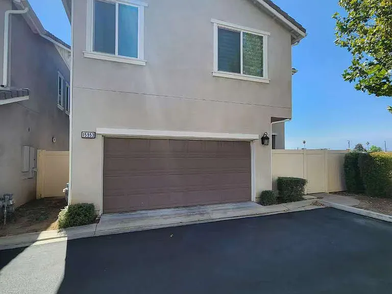 15953 Mentz Ct — Photo 3