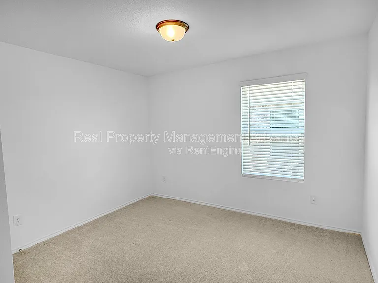 846 Breakwater Dr — Photo 14