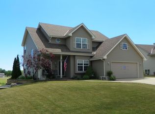 9656 S Jasper St, Oak Creek, WI 53154