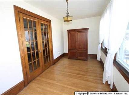 5th image of 2 Margaretta Ct