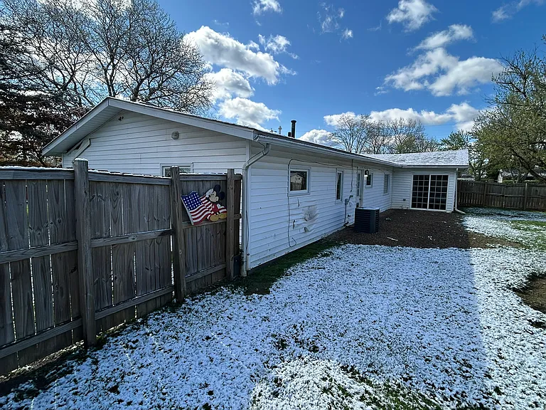 1882 Paul Dr — Photo 47