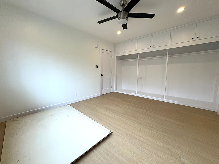 1020 N Edinburgh Ave #6 — Photo 9