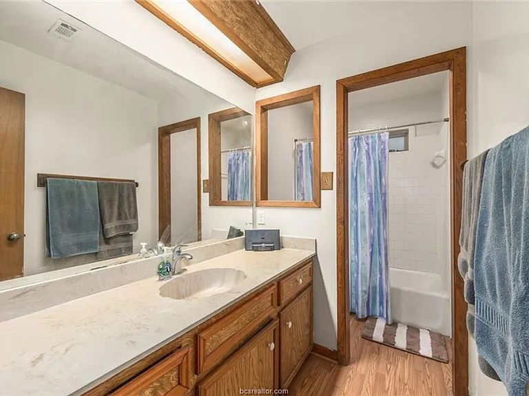 1203 Hardwood Ln — Photo 12