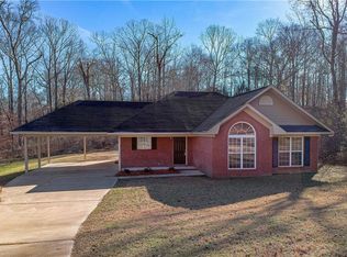929 Lonesome Pine Rd, Phenix City, AL 36869