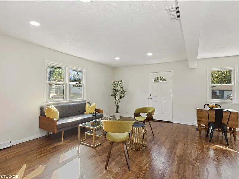 8543 Kessler St — Photo 6