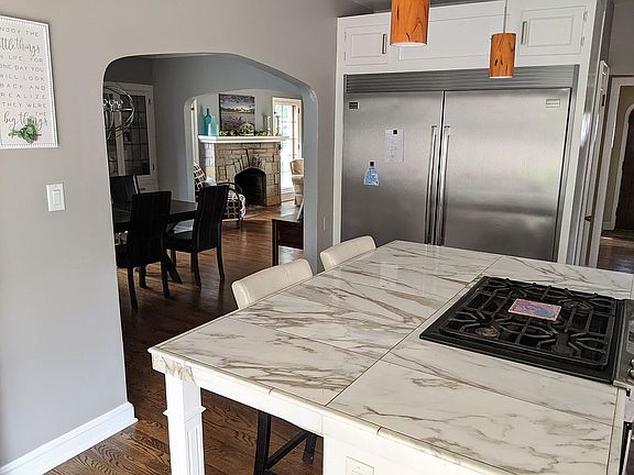 3rd image of 5755 N Kent Ave