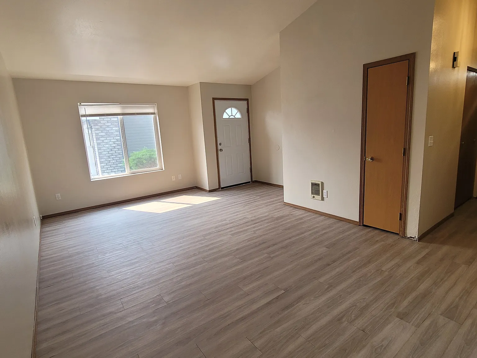 3 bed, 1120 sqft, $1,850 — Photo 4