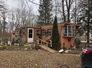 26981 Wallace Ln, Fayette, OH 43521