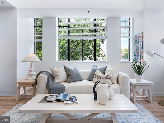 3rd image of 1229 King St #305