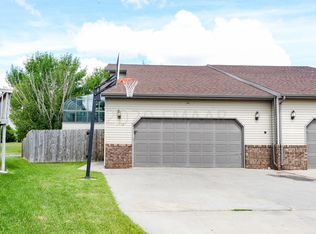 2723 34th Ave S, Fargo, ND 58104