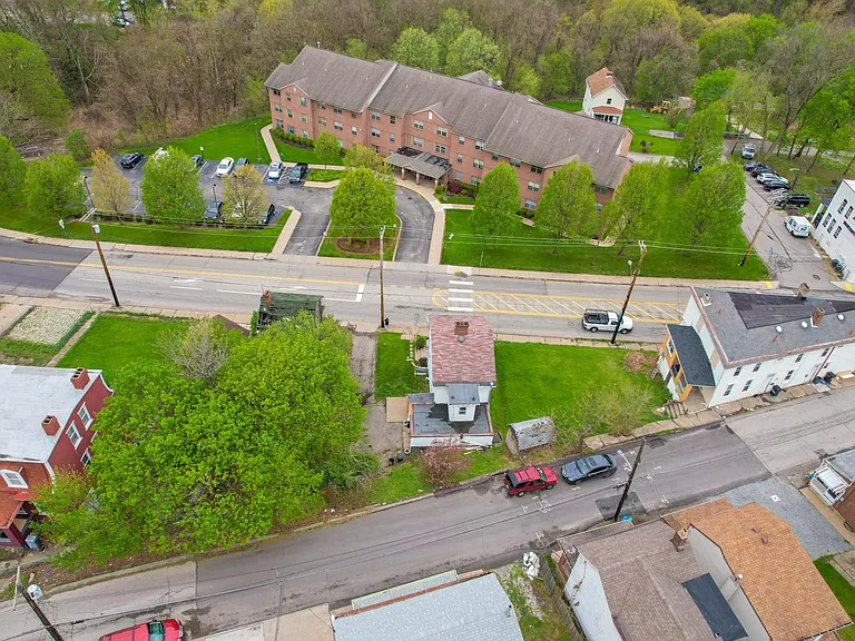 1109 Steuben St — Photo 10